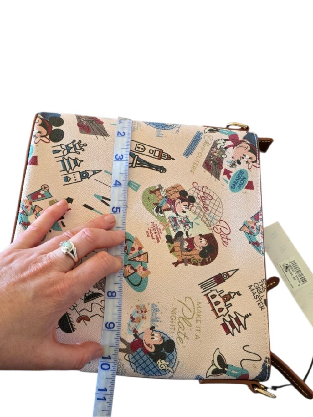 Disney Dooney & Bourke EPCOT Food Wine 2022 Crossbody Bag Mickey Minnie NWT - Picture 10 of 16